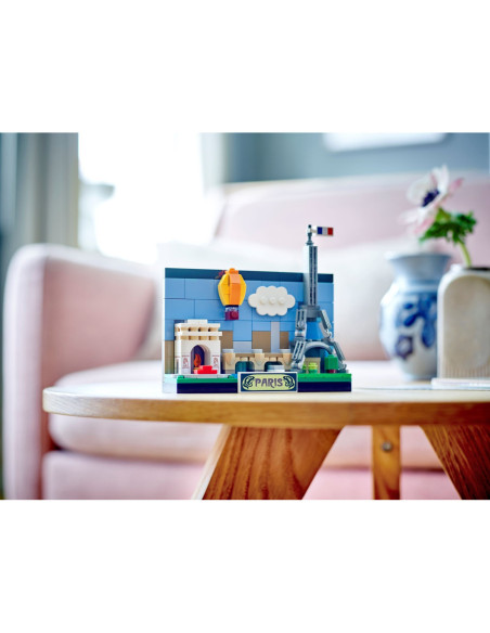 Postcard - Paris - Creator LEGO 40568