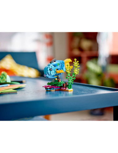 Exotic Parrot - Creator 3-in-1 LEGO 31136