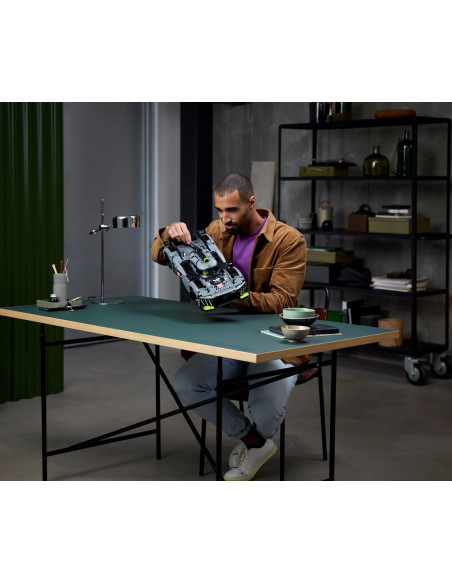 PEUGEOT 9X8 24H Le Mans Hybrid Hypercar - Technic LEGO 42156