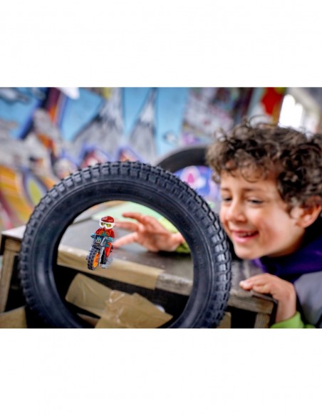 Fire stunt bike - LEGO 60311