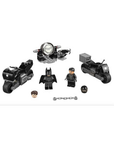 Batman and Selina Kyle Motorcycle Chase - LEGO 76179 2