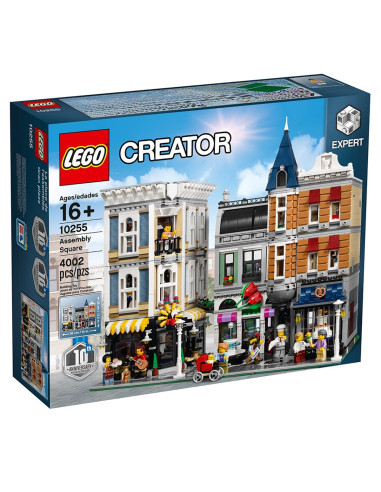 Gathering in the Square - LEGO 10255